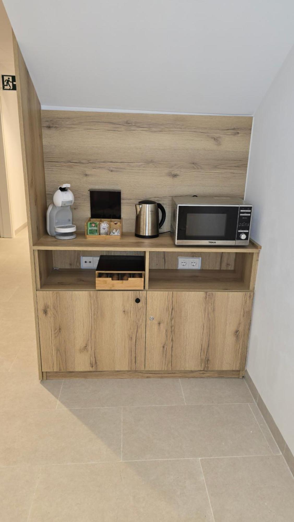 Hostal Rambla 24 By Holihome Alicante Esterno foto
