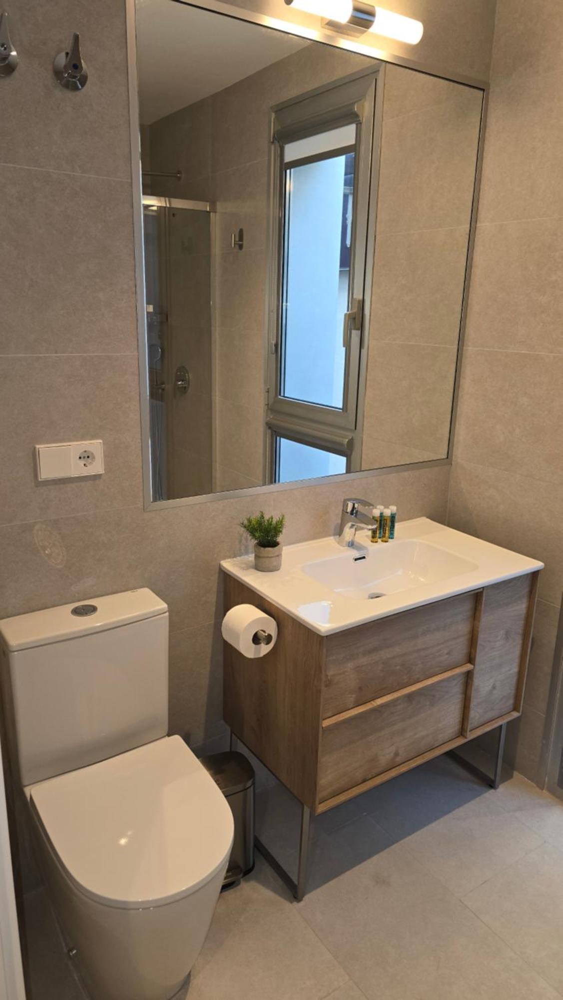 Hostal Rambla 24 By Holihome Alicante Esterno foto