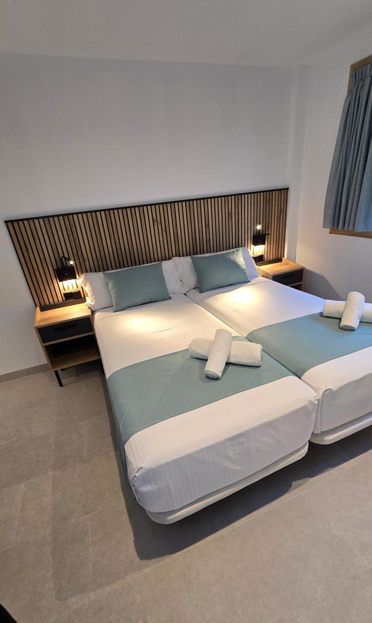 Hostal Rambla 24 By Holihome Alicante Esterno foto