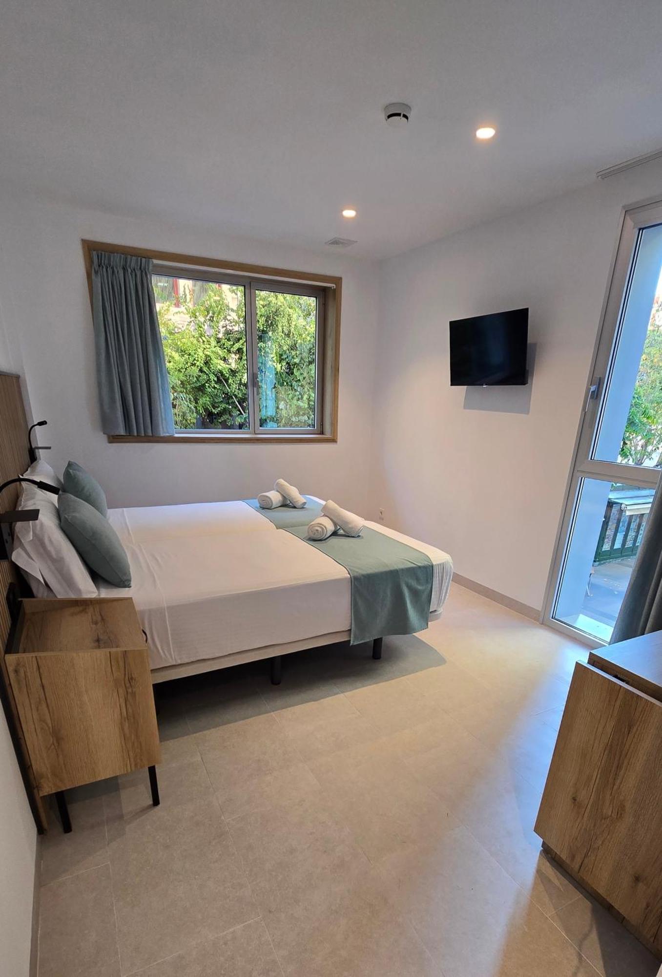 Hostal Rambla 24 By Holihome Alicante Esterno foto