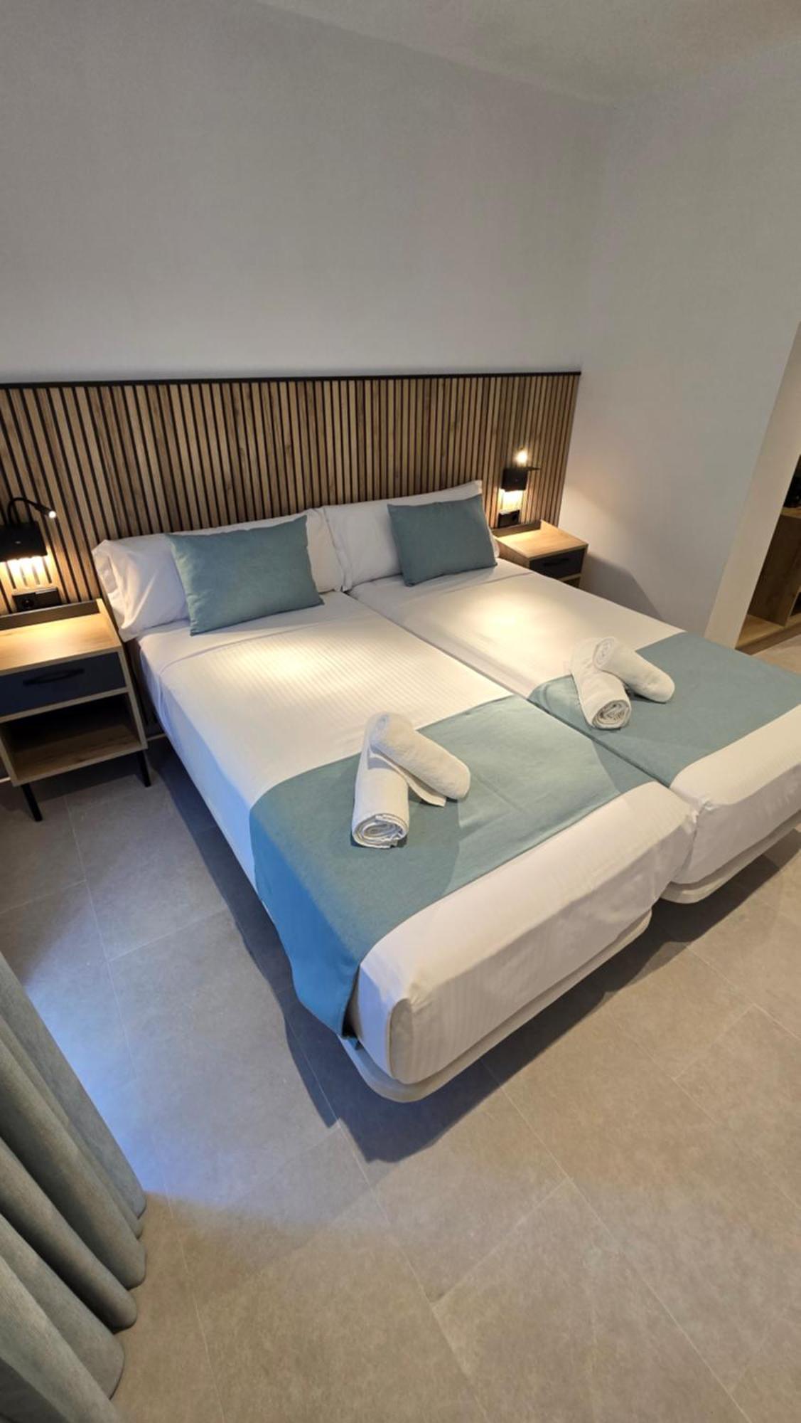 Hostal Rambla 24 By Holihome Alicante Esterno foto