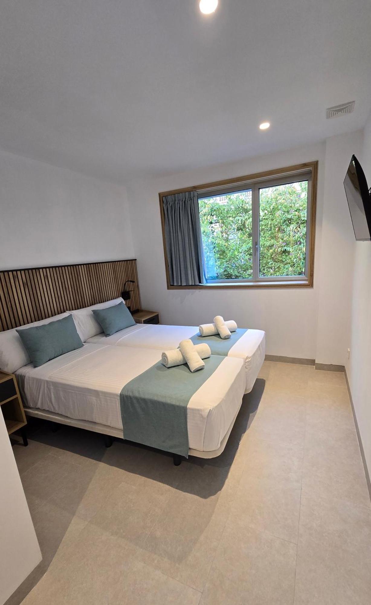Hostal Rambla 24 By Holihome Alicante Esterno foto