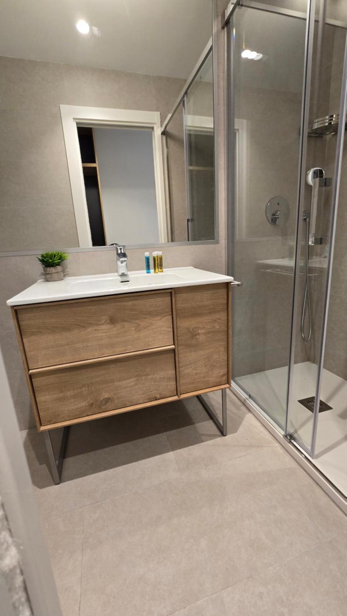 Hostal Rambla 24 By Holihome Alicante Esterno foto