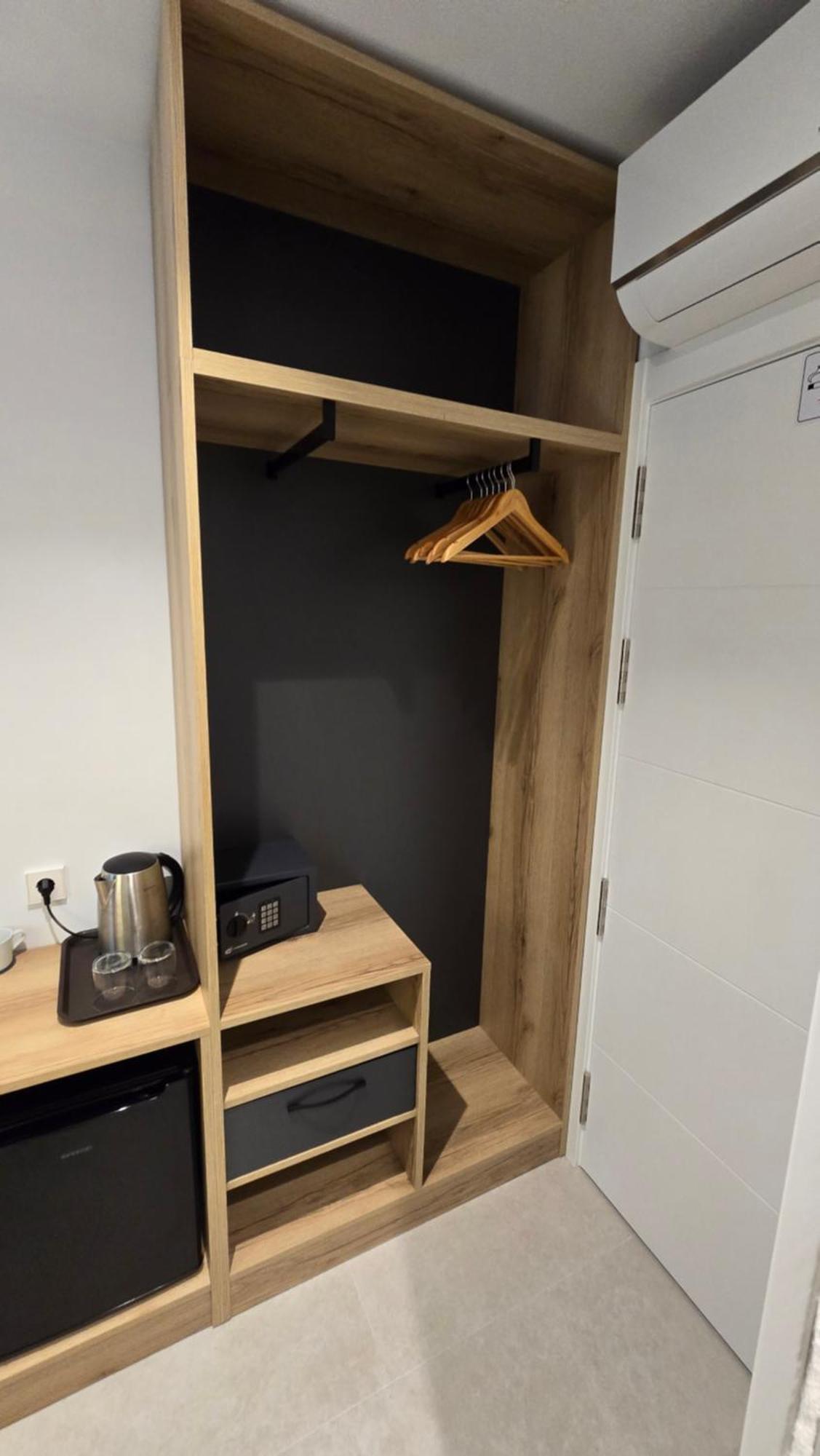 Hostal Rambla 24 By Holihome Alicante Esterno foto